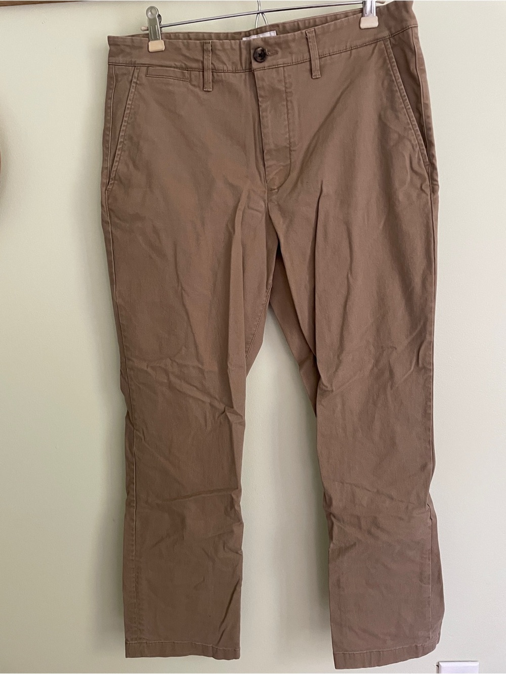CO Men's Straight-Leg Chinos in Tan